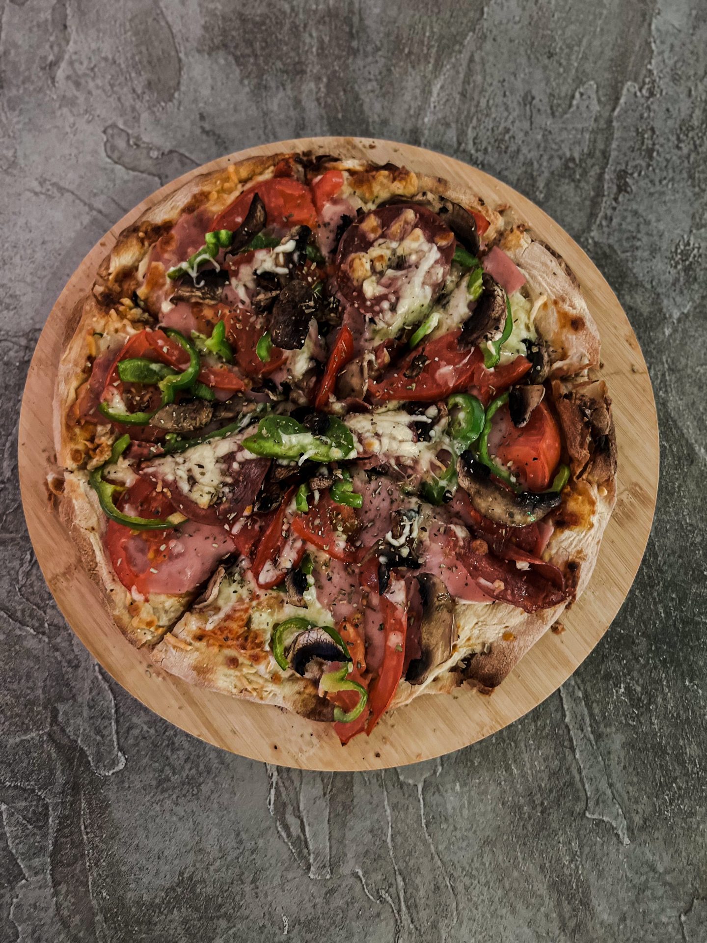 Poppy bagel with smoked salmon, avocado pesto and fried egg at Fabricia Café, Spili